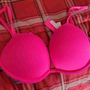 Victoria Secrets Pink EveryWhere Super Push Up Bra